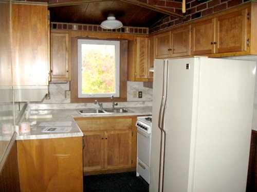 Property photo 8 - 2 Bedroom, 2 Bath, 2 Kitchen Home